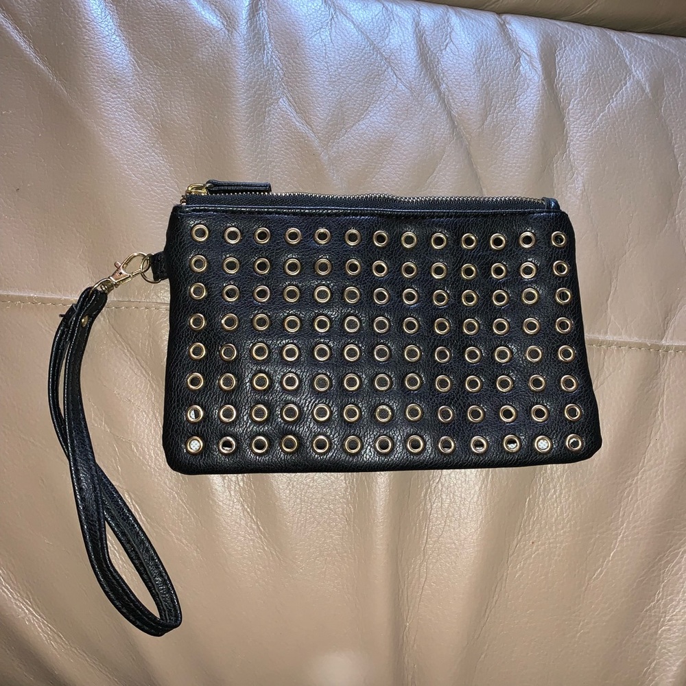 black wristlet